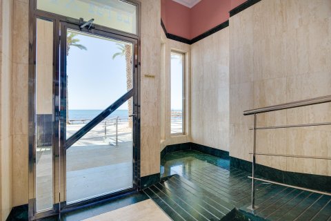 Apartment for sale Torrevieja, Alicante, Spain 3 bedrooms, 136 sq.m. No. 125992 - photo 4