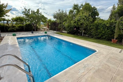 Villa īrēšanai Algete, Madrid, Spānijā 3 istabas, 170 m2 Nr. 122244 - attēls 2