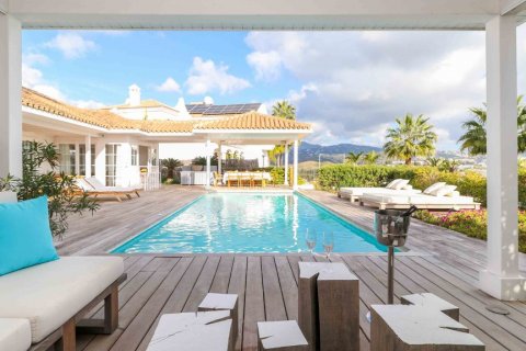 Villa for sale Malaga, Spain 4 bedrooms, 218 sq.m. No. 122245 - photo 1