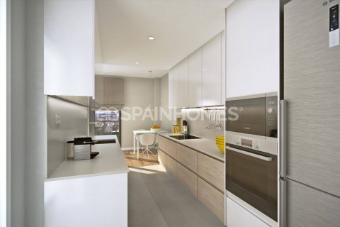 Продажа квартиры в Бадалона, Барселона, Испания 3 спальни, 90м2 №120633 - фото 6