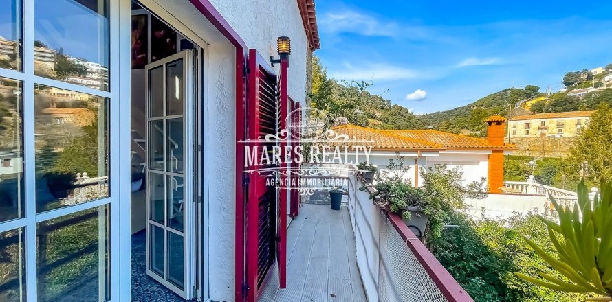 Villa Santa Susanna, Barcelona, Spanien 3 Schlafzimmer, 109 m2 Nr. 128704