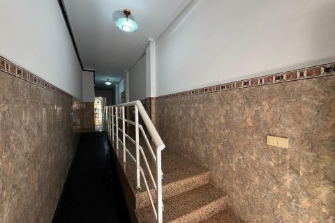 Apartamento en venta Torrevieja, Alicante, España 4 dormitorios, 105 m2 No. 125995 - foto 8
