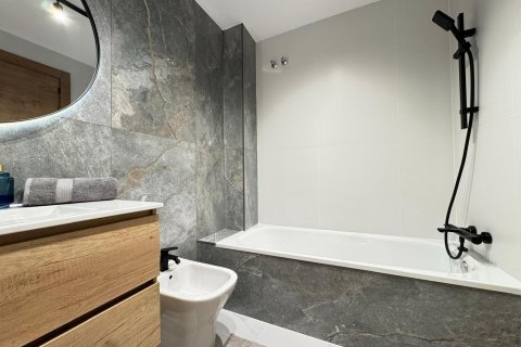 Apartamento en venta Torrevieja, Alicante, España 4 dormitorios, 105 m2 No. 125995 - foto 21