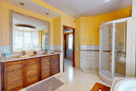 Villa for sale La Zenia, Alicante, Spain 5 bedrooms, 220 sq.m. No. 126000 - photo 21