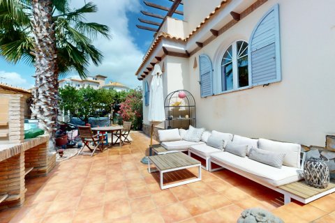 Villa for sale La Zenia, Alicante, Spain 5 bedrooms, 220 sq.m. No. 126000 - photo 5