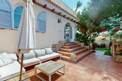 Villa for sale La Zenia, Alicante, Spain 5 bedrooms, 220 sq.m. No. 126000 - photo 4