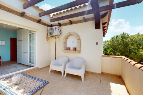 Villa for sale La Zenia, Alicante, Spain 5 bedrooms, 220 sq.m. No. 126000 - photo 25