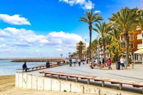 Apartment for sale Torrevieja, Alicante, Spain 2 bedrooms, 77 sq.m. No. 131813 - photo 17