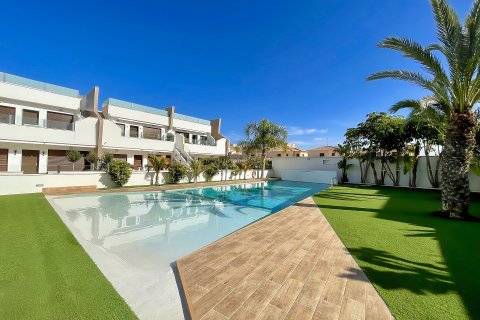 Apartment for sale Pilar de la Horadada, Alicante, Spain 3 bedrooms,  No. 131819 - photo 1