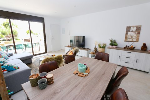 Apartment for sale Pilar de la Horadada, Alicante, Spain 3 bedrooms,  No. 131819 - photo 18
