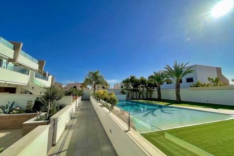 Apartment for sale Pilar de la Horadada, Alicante, Spain 3 bedrooms,  No. 131819 - photo 6