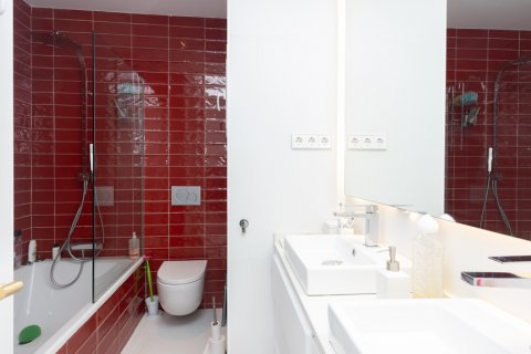 Apartment for sale Madrid, Spain 4 bedrooms, 249 sq.m. No. 122219 - photo 16