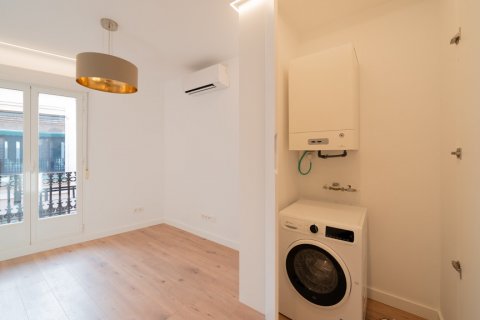Аренда квартиры в Мадрид, Испания 2 спальни, 72м2 №122222 - фото 13