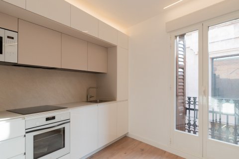 Аренда квартиры в Мадрид, Испания 2 спальни, 72м2 №122222 - фото 5