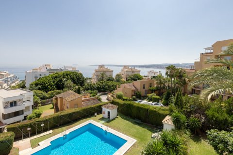 Продажа квартиры в Эстепона, Малага, Испания 3 спальни, 117м2 №122217 - фото 3
