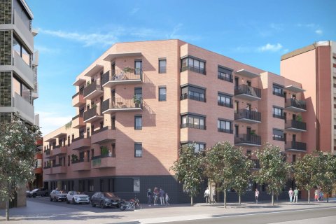 Apartment for sale L'Hospitalet de Llobregat, Barcelona, Spain 4 bedrooms, 114 sq.m. No. 122670 - photo 1