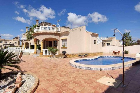 House for sale Guardamar del Segura, Alicante, Spain 3 bedrooms, 106 sq.m. No. 128681 - photo 3