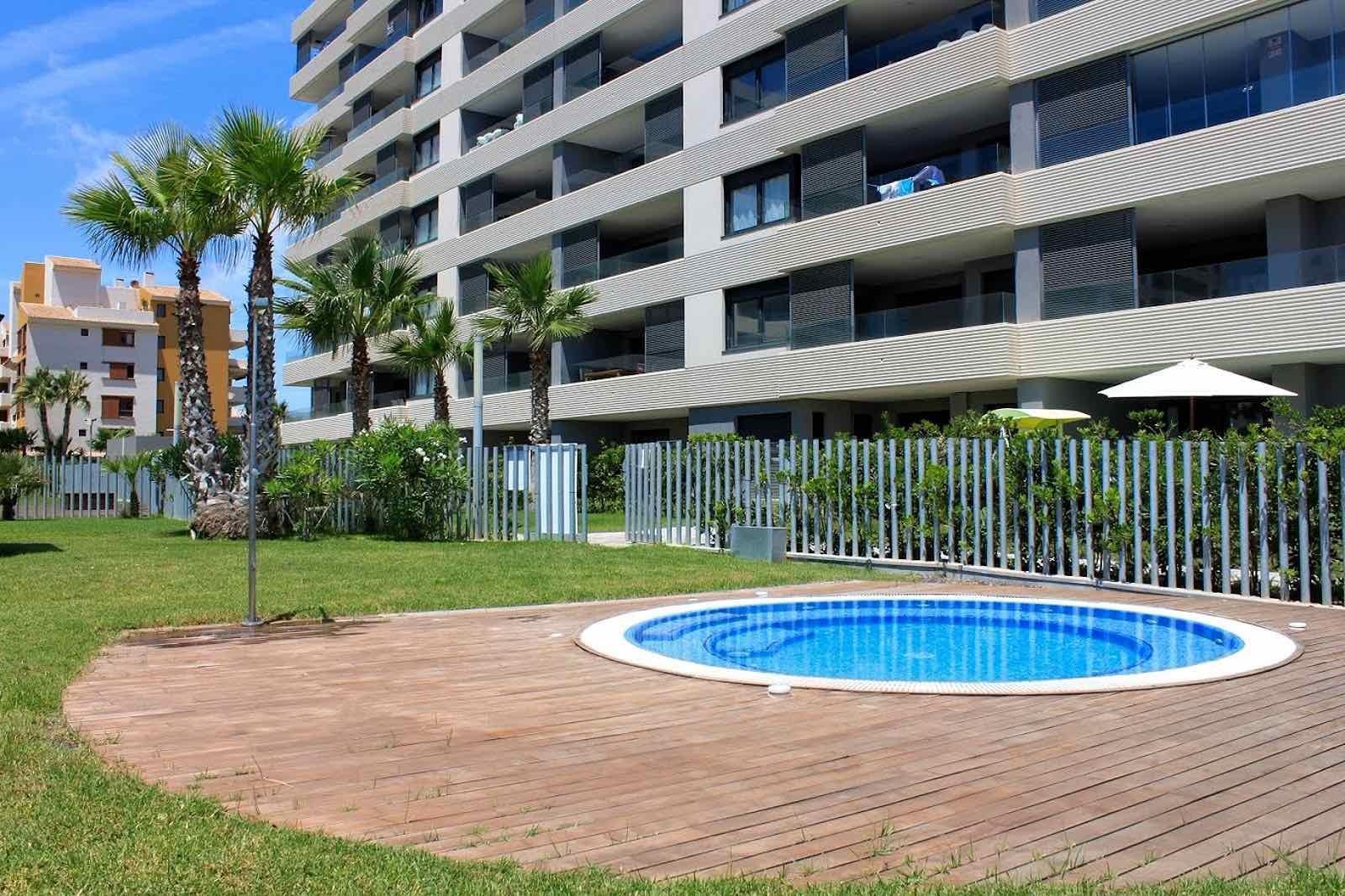Apartament w Punta Prima, Alicante, Hiszpania 3 sypialnie, 154 mkw. nr 128680