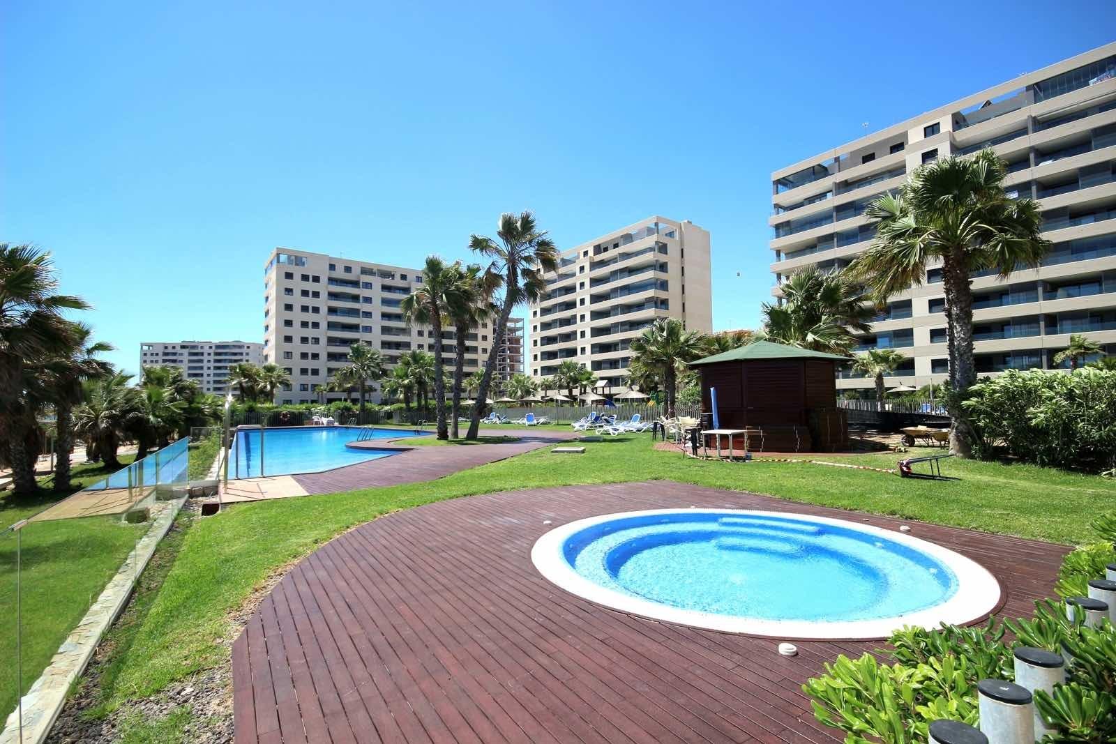 Apartament w Punta Prima, Alicante, Hiszpania 3 sypialnie, 154 mkw. nr 128680