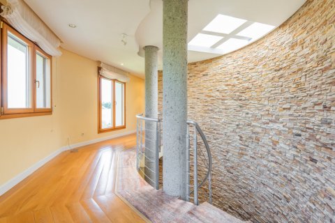 Huvila myytävänä Ciudalcampo, Madrid, Espanja, 5 makuuhuonetta, 671 m2 No. 122205 - kuva 16