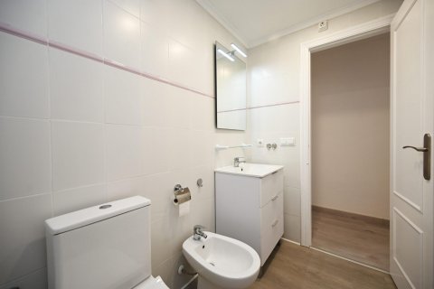 Apartment for sale Torrevieja, Alicante, Spain 2 bedrooms, 67 sq.m. No. 130602 - photo 19