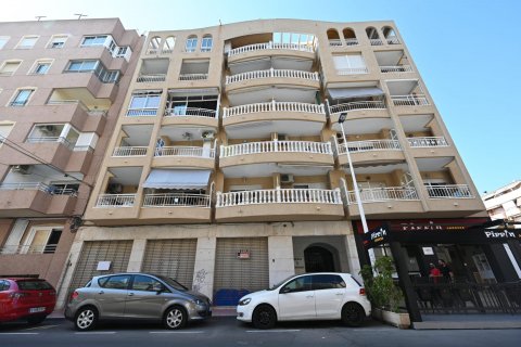 Apartment for sale Torrevieja, Alicante, Spain 2 bedrooms, 67 sq.m. No. 130602 - photo 1