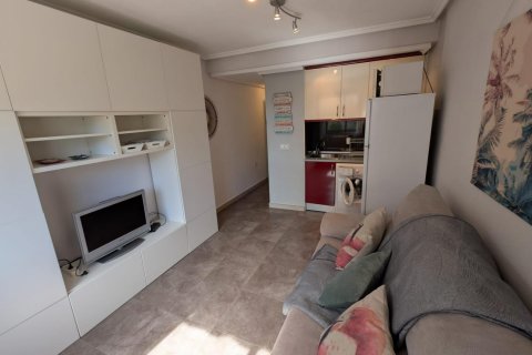 Ático en venta Torrevieja, Alicante, España 2 dormitorios, 65 m2 No. 128617 - foto 4
