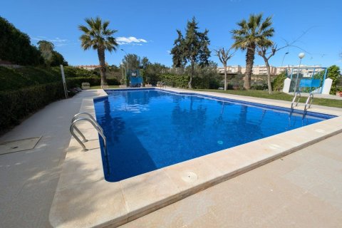 Ático en venta Torrevieja, Alicante, España 2 dormitorios, 65 m2 No. 128617 - foto 1