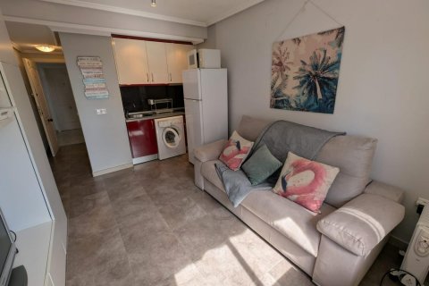 Ático en venta Torrevieja, Alicante, España 2 dormitorios, 65 m2 No. 128617 - foto 3