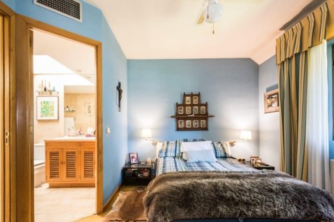 Kaupunkipientalo myytävänä Alcobendas, Madrid, Espanja, 6 makuuhuonetta, 270 m2 No. 124727 - kuva 24