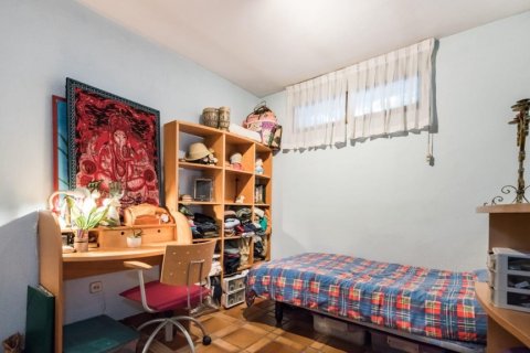 Kaupunkipientalo myytävänä Alcobendas, Madrid, Espanja, 6 makuuhuonetta, 270 m2 No. 124727 - kuva 15