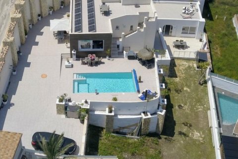 Villa en venta Ciudad Quesada, Alicante, España 6 dormitorios, 215 m2 No. 125601 - foto 2
