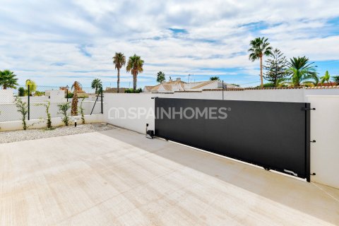 Villa for sale Orihuela, Alicante, Spain 3 bedrooms, 151 sq.m. No. 121267 - photo 16