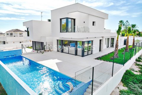 Villa for sale Orihuela, Alicante, Spain 3 bedrooms, 151 sq.m. No. 121267 - photo 1