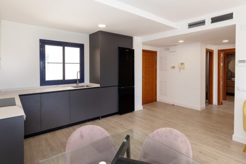 Продажа квартиры в Малага, Испания 2 спальни, 98м2 №121630 - фото 12