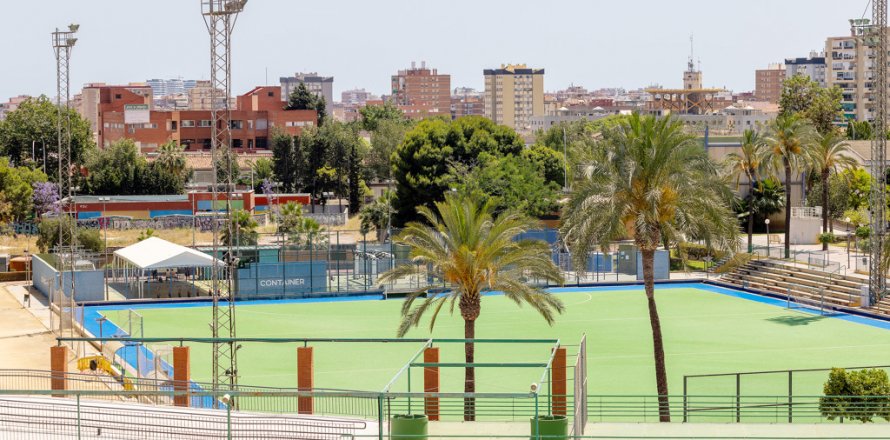 Квартира в Малага, Испания 2 спальни, 98м2 №121630