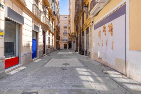 Продажа квартиры в Малага, Испания 3 спальни, 66м2 №121628 - фото 3