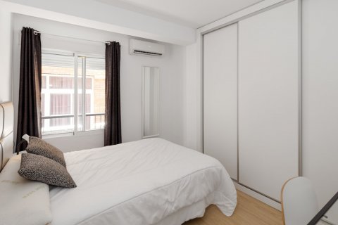 Продажа квартиры в Малага, Испания 3 спальни, 66м2 №121628 - фото 18