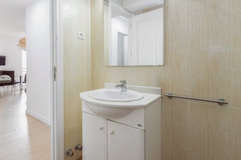 Продажа квартиры в Малага, Испания 3 спальни, 66м2 №121628 - фото 23