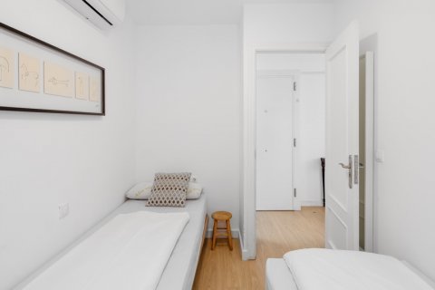Продажа квартиры в Малага, Испания 3 спальни, 66м2 №121628 - фото 17
