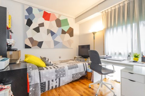 Продажа дуплекса в Мадрид, Испания 6 спален, 290м2 №121632 - фото 22