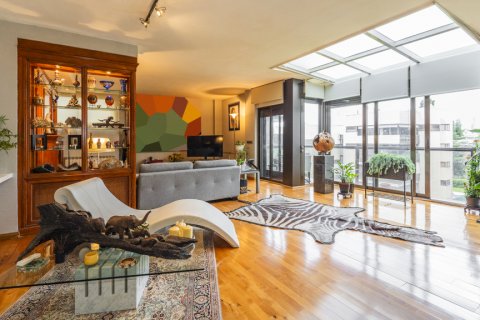 Продажа дуплекса в Мадрид, Испания 6 спален, 290м2 №121632 - фото 2