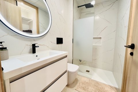 Huoneisto myytävänä Guardamar del Segura, Alicante, Espanja, 3 makuuhuonetta, 102 m2 No. 125496 - kuva 10