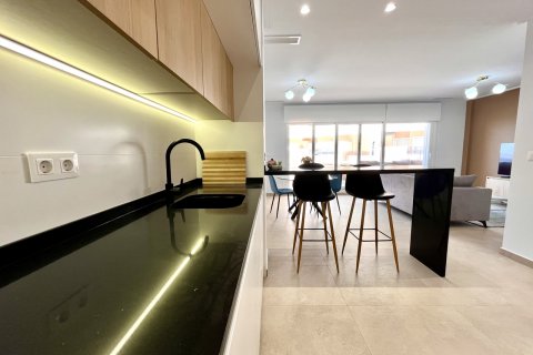 Huoneisto myytävänä Guardamar del Segura, Alicante, Espanja, 3 makuuhuonetta, 102 m2 No. 125496 - kuva 21