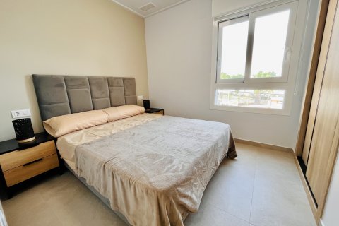 Huoneisto myytävänä Guardamar del Segura, Alicante, Espanja, 3 makuuhuonetta, 102 m2 No. 125496 - kuva 9