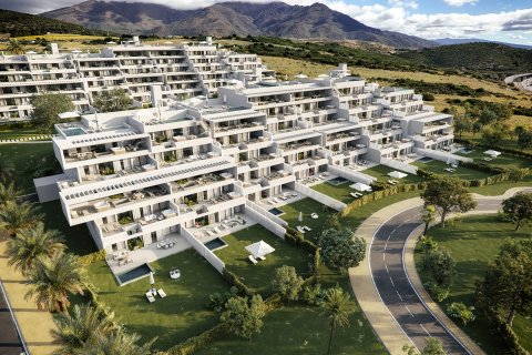 Продажа квартиры в Касарес, Малага, Испания 4 спальни, 177м2 №123851 - фото 1