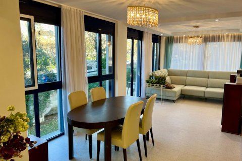 Apartamento en venta Salou, Tarragona, España 3 dormitorios, 120 m2 No. 130357 - foto 2