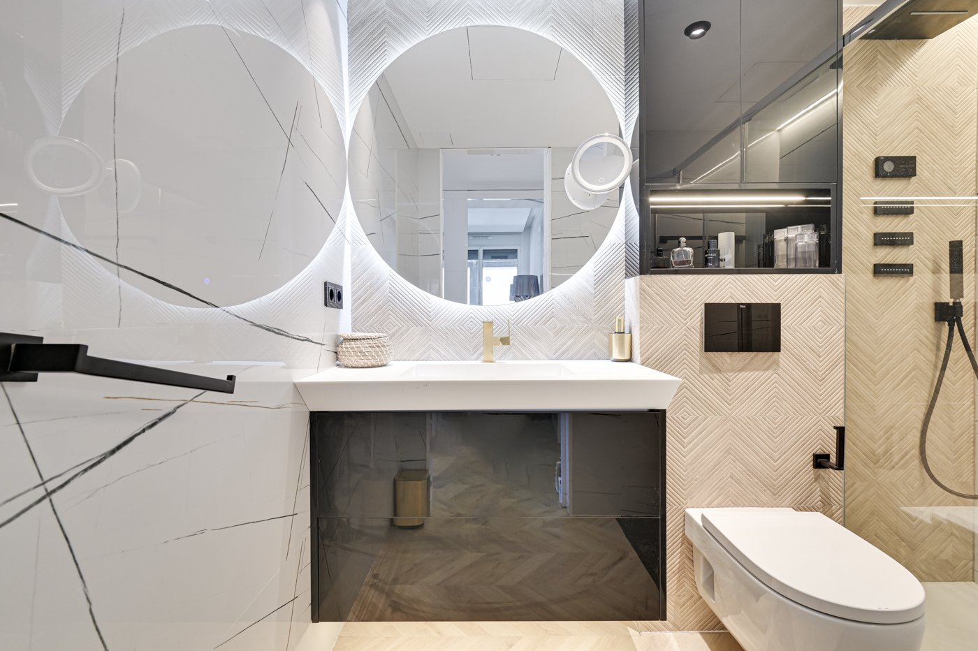 Wohnung in Barcelona, Spanien 3 Schlafzimmer, 222 m2 Nr. 130360