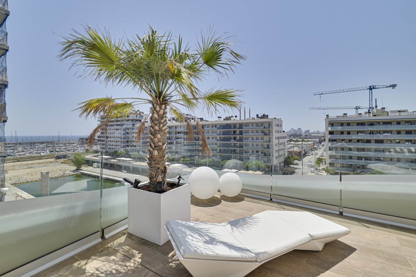 Wohnung in Barcelona, Spanien 3 Schlafzimmer, 222 m2 Nr. 130360