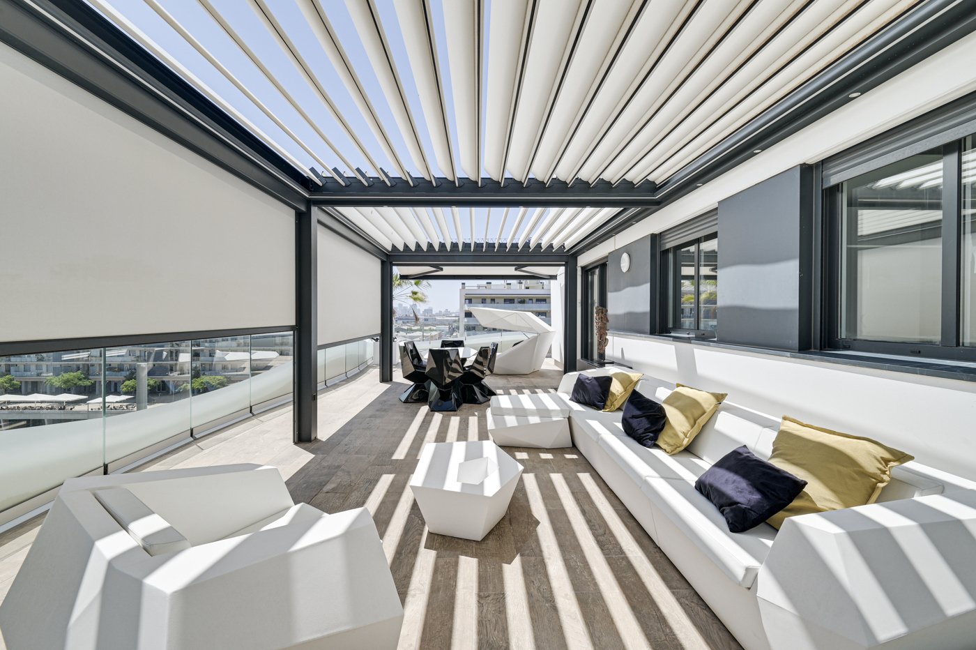 Wohnung in Barcelona, Spanien 3 Schlafzimmer, 222 m2 Nr. 130360